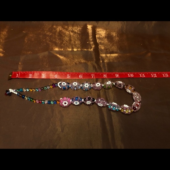 Pink beaded necklace - Picture 3 of 3
